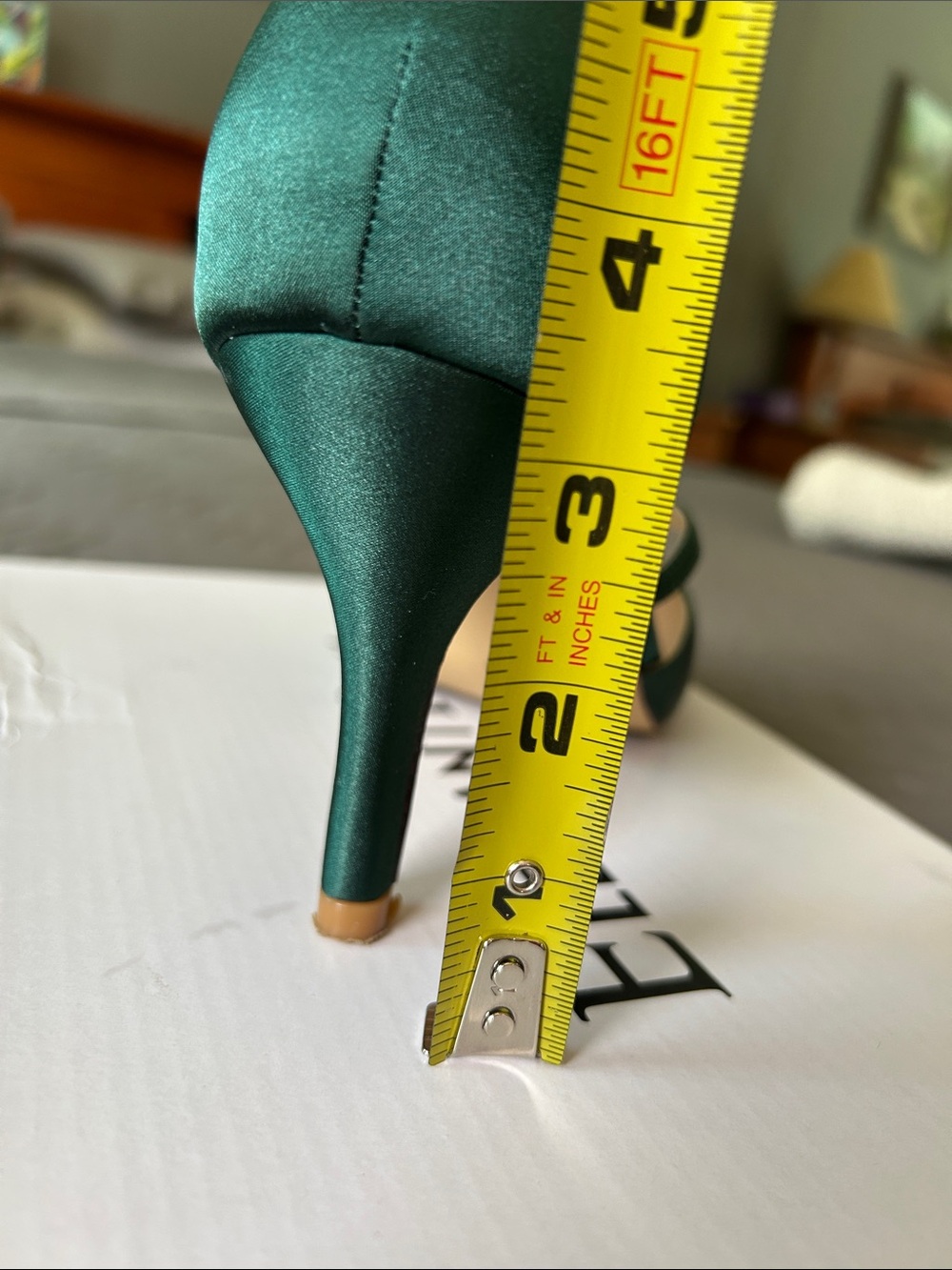 EUC - Gorgeous Jade Green Pointed Toe Ankle Strap Heels - Picture 9 of 10